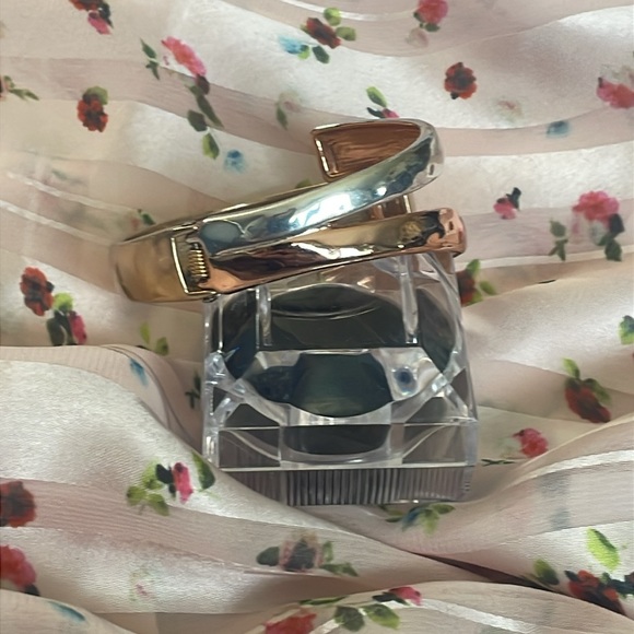 Alm Soho Gold, Silver & Rose Gold Hammered Bangle - Picture 2 of 5